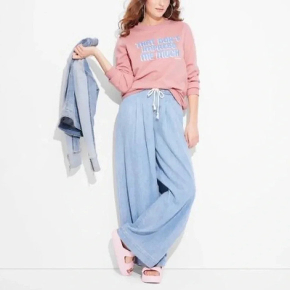 Shania Twain That Don't Impress Me Much Graphic Sweatshirt Size XS - Pink - NWT‎ - Picture 3 of 10